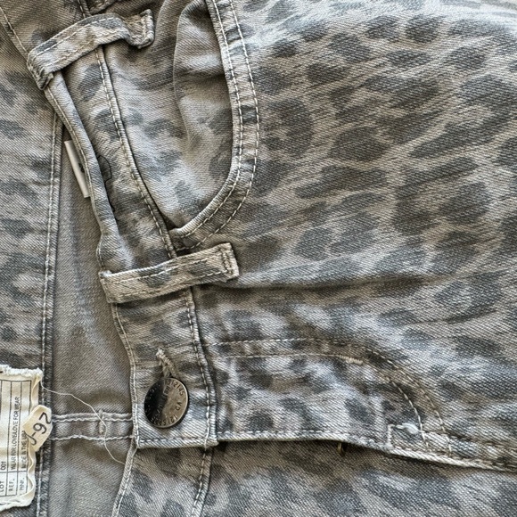 Current/Elliot Grey Cheetah Skinny Jeans 26 - Picture 2 of 5